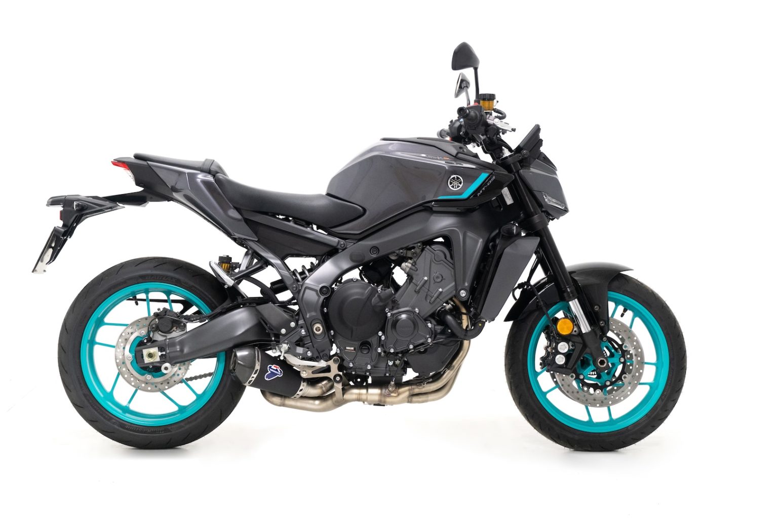 SO01B_3-1536x1024-2.jpg Termignoni Stainless Steel / Black Stainless Steel Full Exhaust System for Yamaha MT-09 / XSR900 / Tracer 9 - Image 1