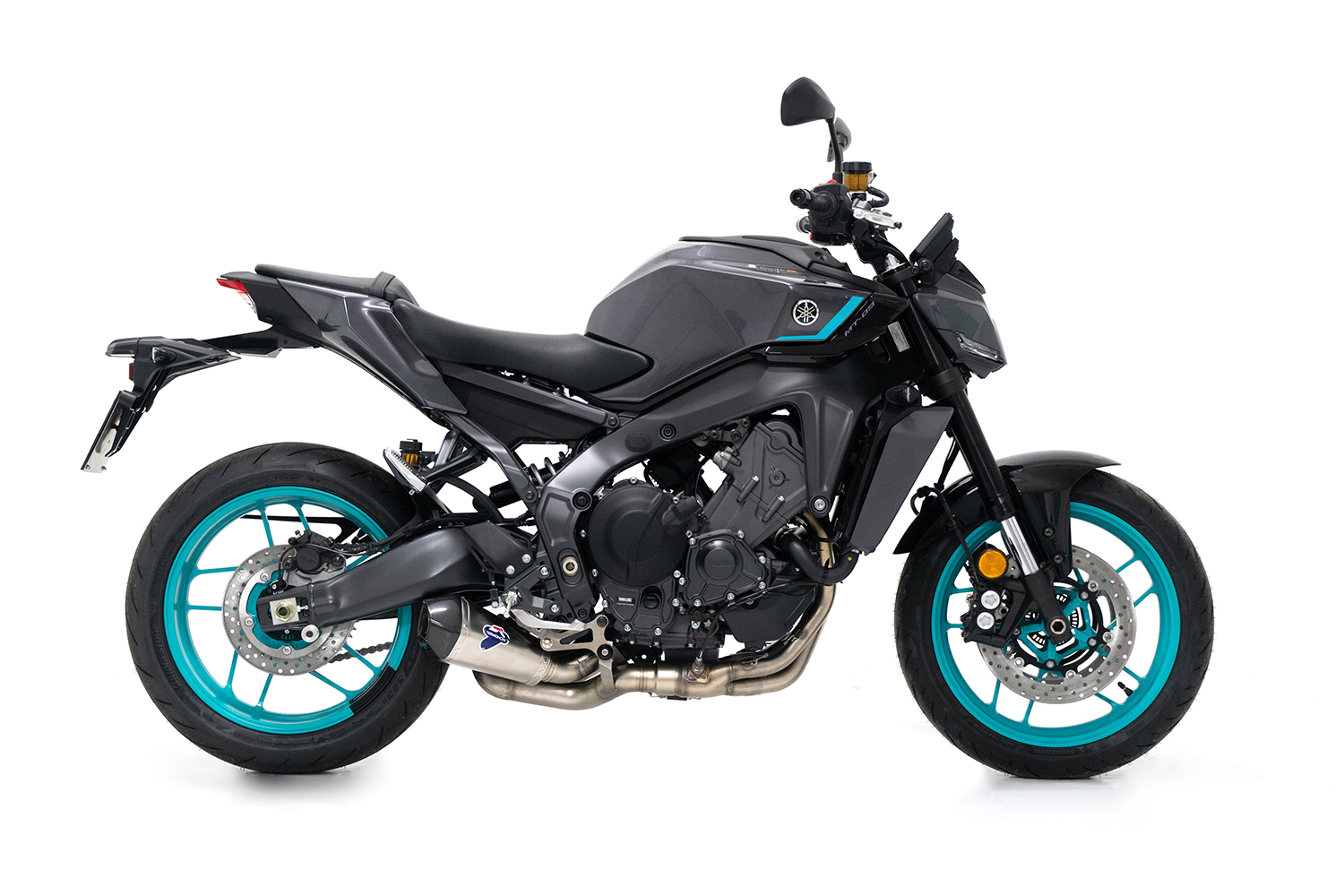Yamaha_MT-09_2.jpg Termignoni Stainless Steel Full Exhaust System for Yamaha MT-09 / XSR900 / Tracer 9 - Image 1